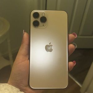 iPhone 11 Pro Max with screen protector